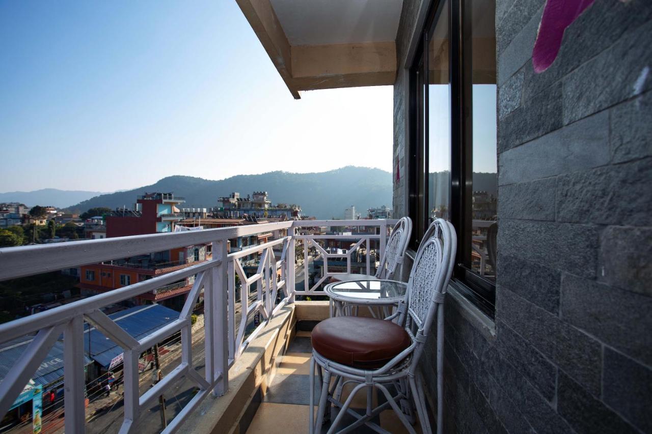 Hotel Orchid Покхара Экстерьер фото