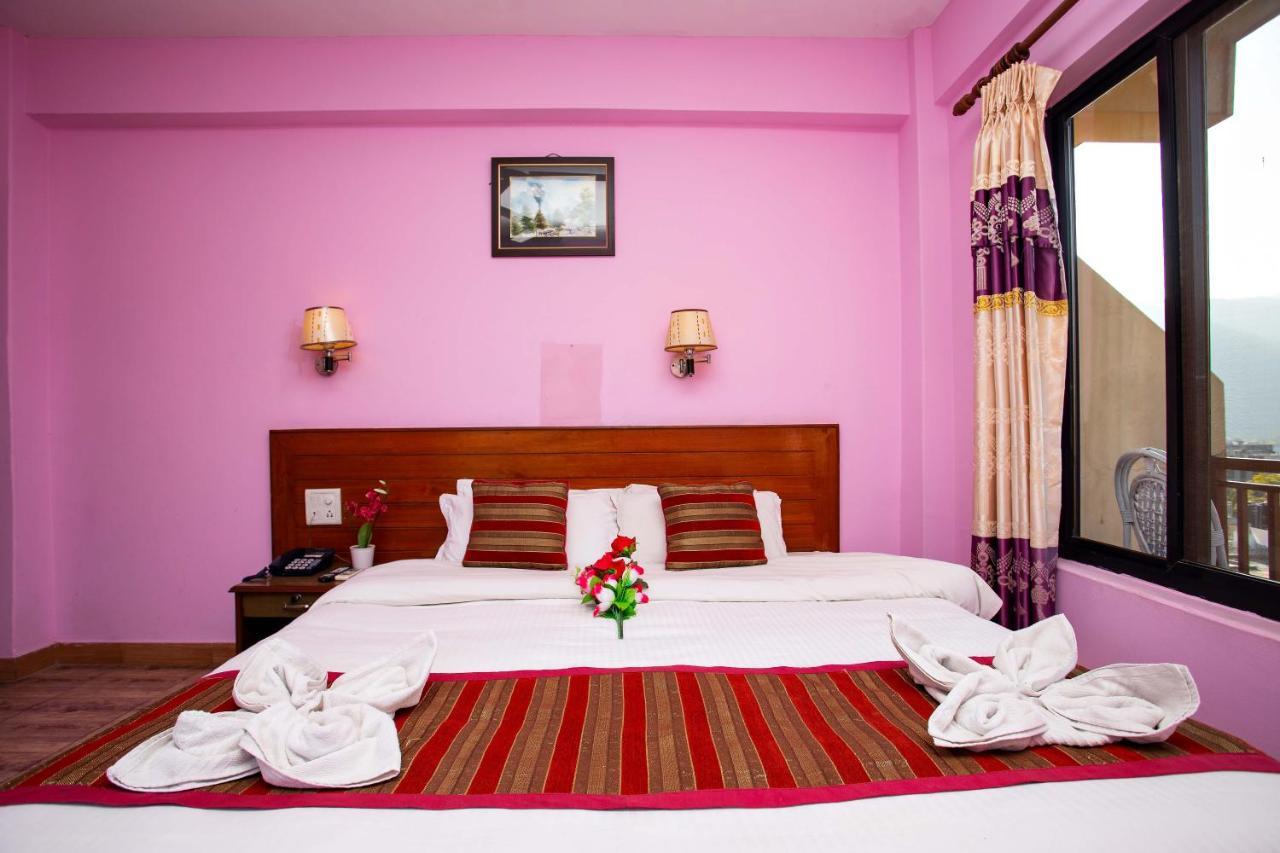 Hotel Orchid Покхара Экстерьер фото